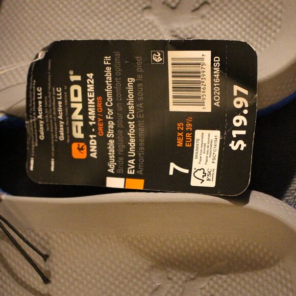 Boys AND1 Slides NWT - Picture 2 of 3
